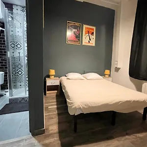 Hostel Le Globe, Paryż