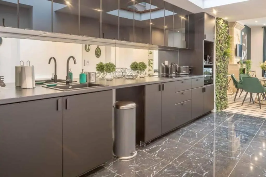 Gembnb Luxury Apartments - Residence Montmorency I Paris - Marais 0*,
